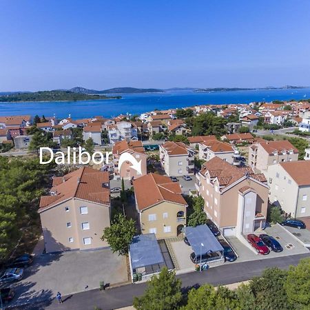 Apartments Dalibor Vodice Esterno foto